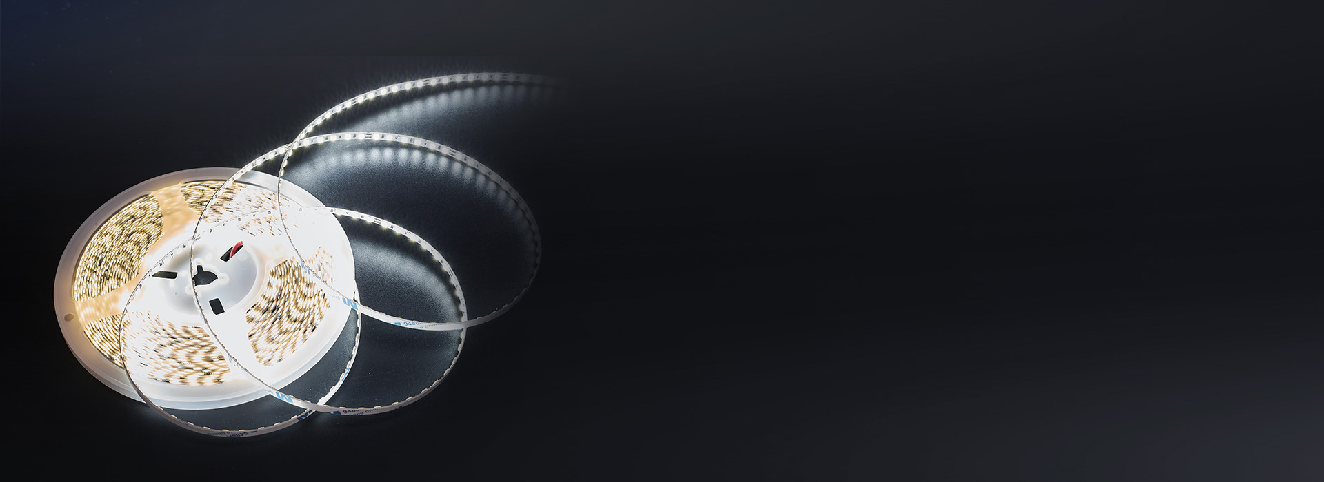 10米无可视亮差
 升级导电技术，铝基板...